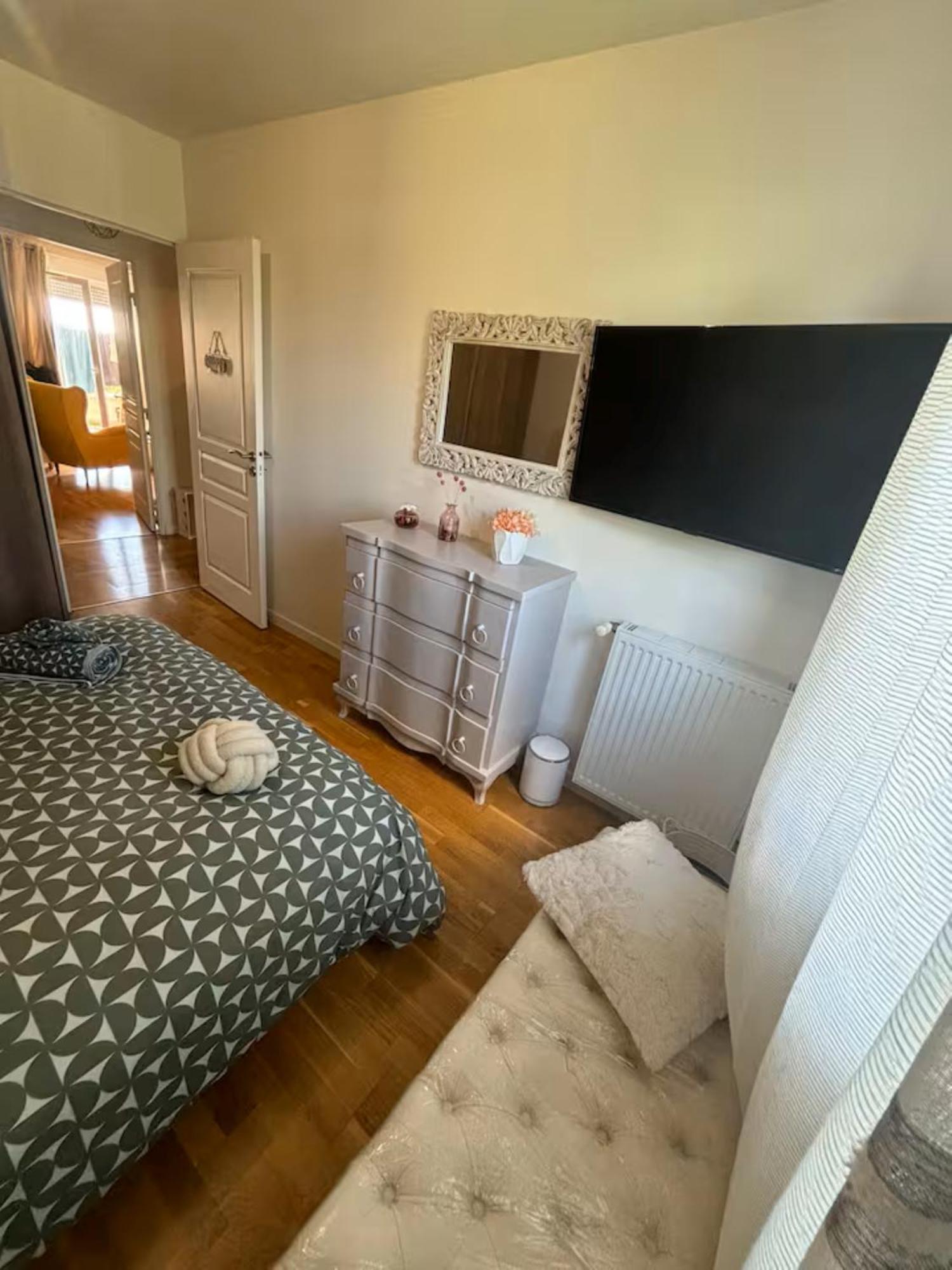 A 10 Mins D'Aeroport D'Orly Logement Lumineux Chaleureux Athis-Mons Extérieur photo