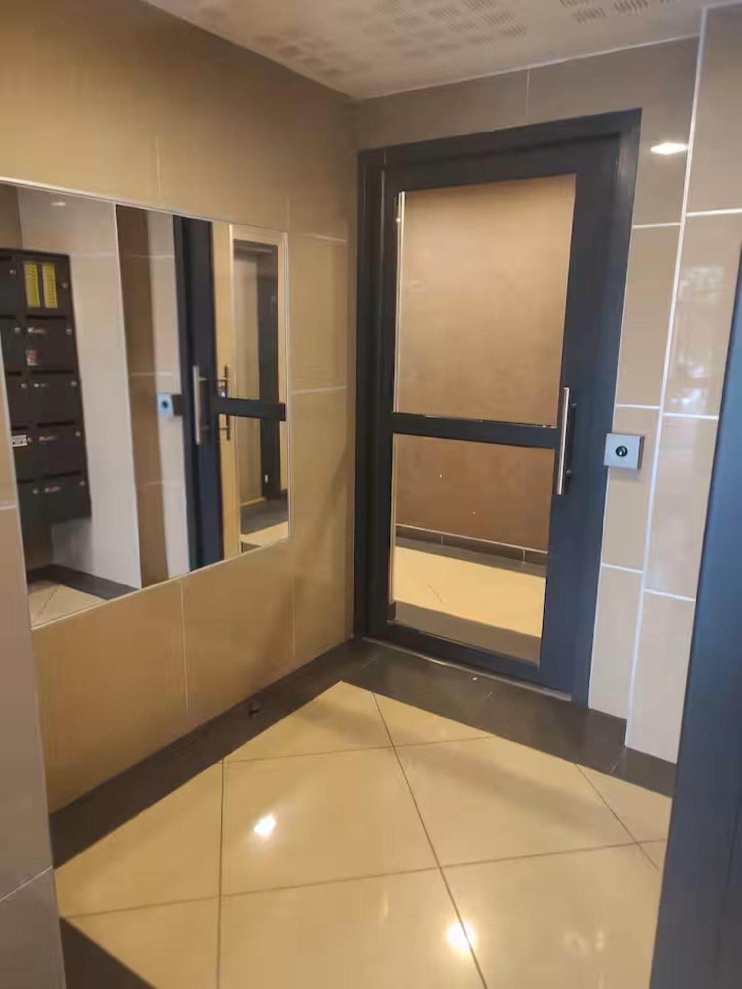 A 10 Mins D'Aeroport D'Orly Logement Lumineux Chaleureux Athis-Mons Extérieur photo